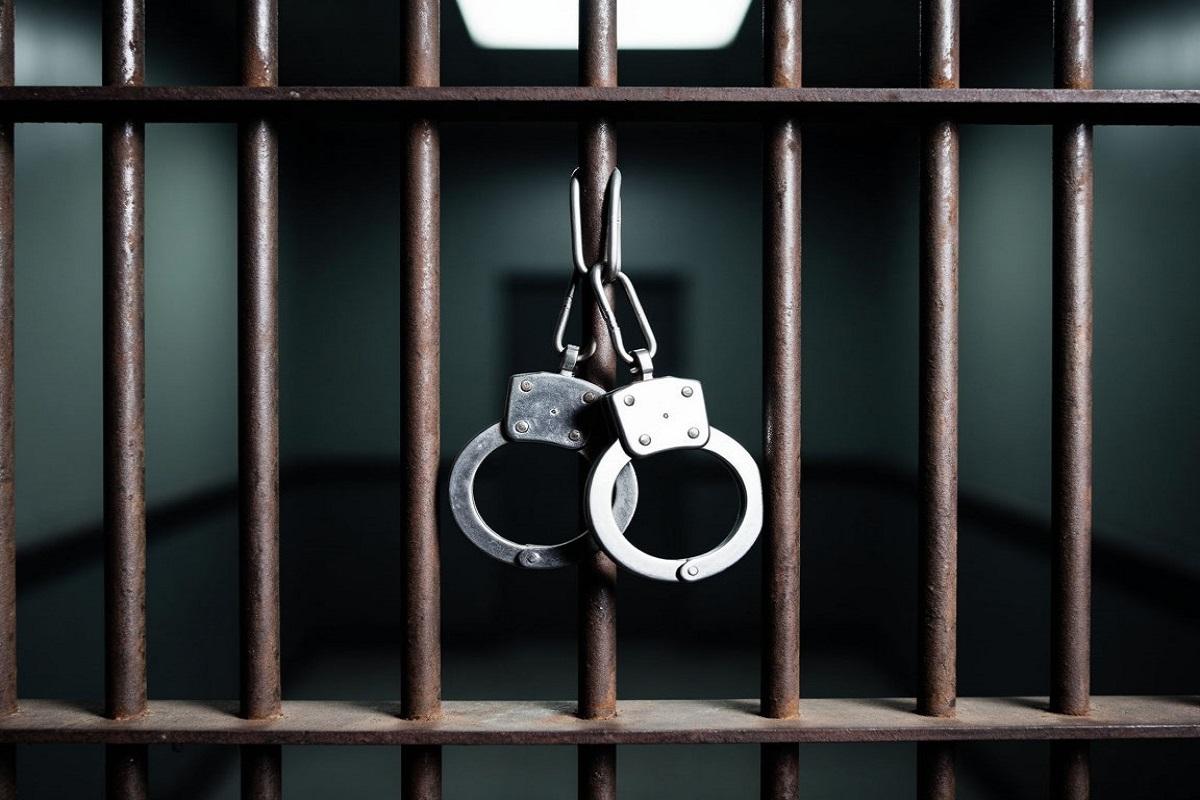 Двое ярославцев получили по 21 году строгого режима за нанесение 45 экстремистских граффити