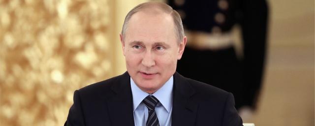 ЦИК принял у Путина документы для участия в выборах президента России