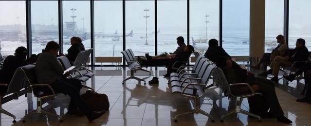 В Госдуму внесен проект о возвращении зон для курения в аэропорты