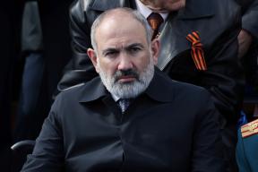 Отказ Пашиняна ехать на парад Победы в Москву говорит о падении влияния РФ