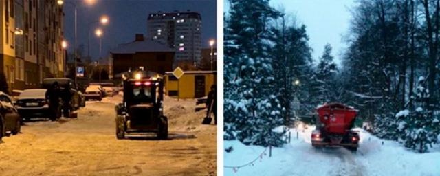 В Красногорске убирают снег почти 1200 дворников