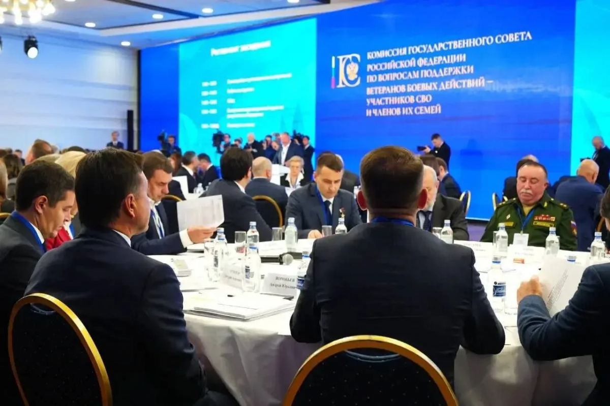 Глава Адыгеи Мурат Кумпилов принял участие в расширенном заседании комиссии Госсовета РФ по вопросам поддержки участников СВО и членов их семей