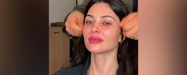 Поклонники увидели 42-летнюю Ким Кардашьян без макияжа и фильтров