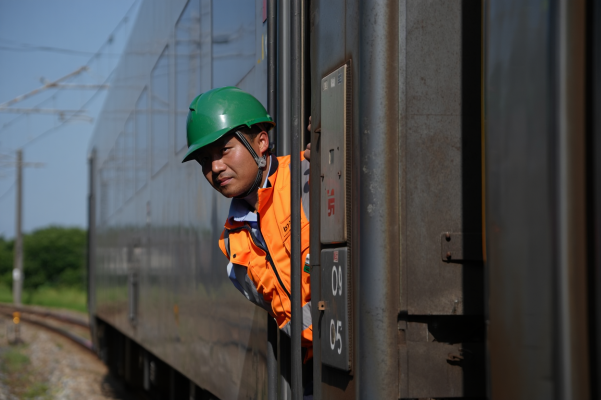 Эксперт объяснил, как действуют железнодорожники при задержках поездов