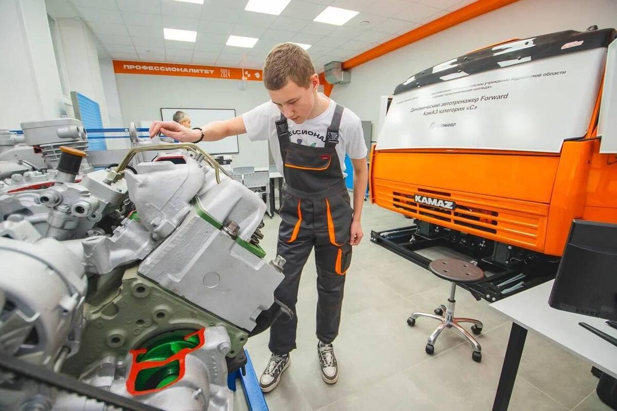 Губернатор Мурманской области Андрей Чибис: Теперь для получения аттестата достаточно сдать два экзамена