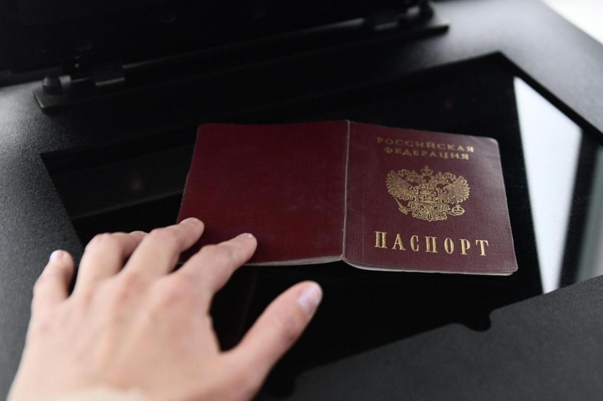 Евросоюз рассматривает жесткие визовые ограничения для граждан России