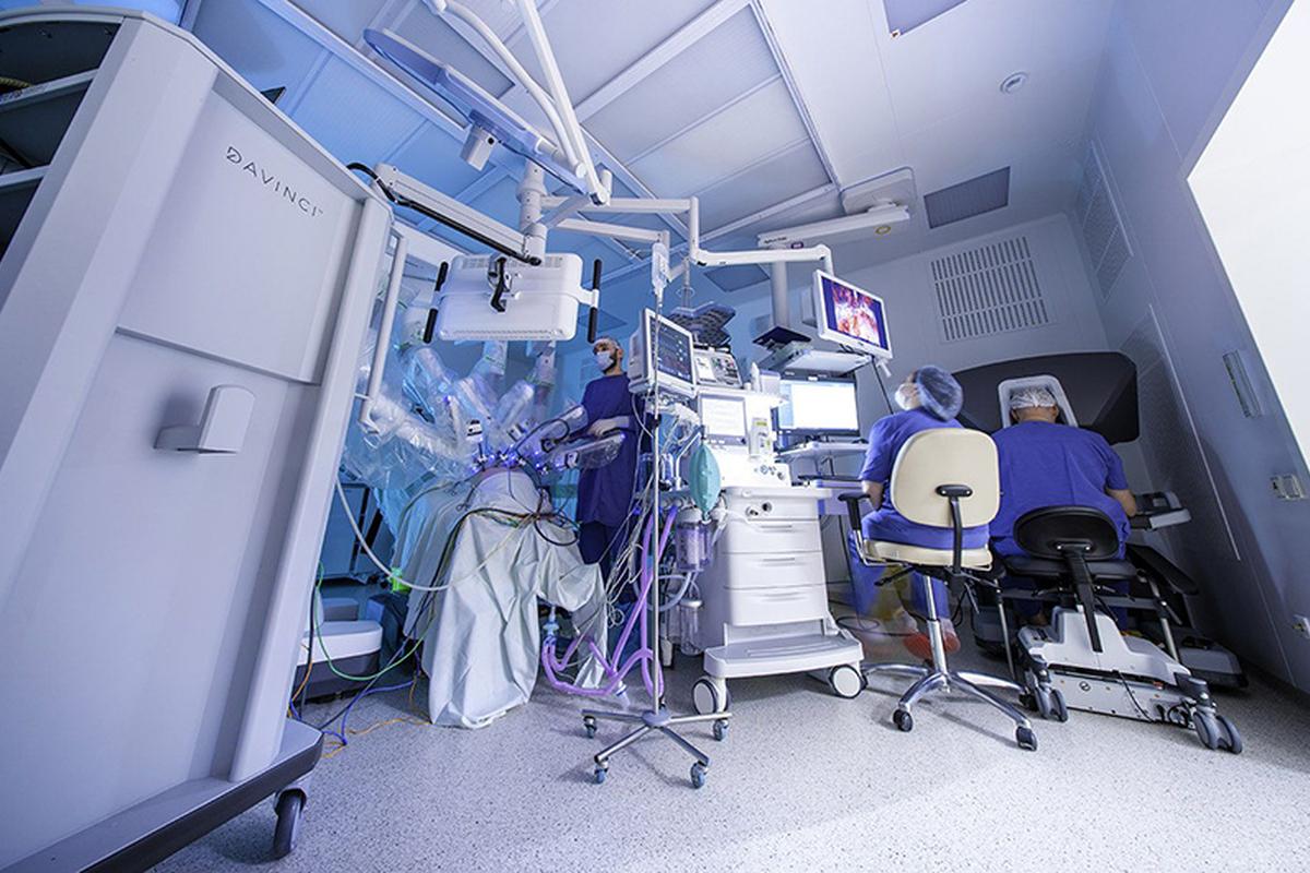 Туда, куда не дотянутся руки хирурга: московские роботы Da Vinci заглянули в святая святых организма без разрезов