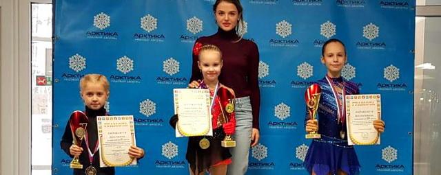 Чеховские фигуристки завоевали награды межмуниципальных соревнований