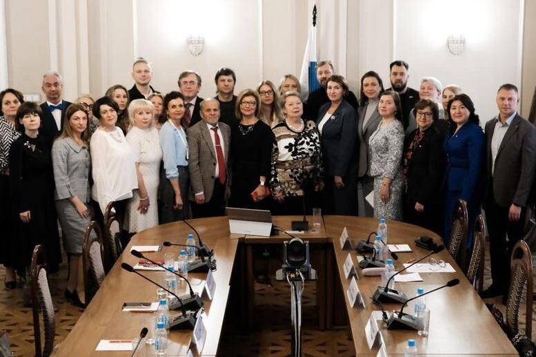 Родителям выдали «Компас»: ученые РАО запустили проект по спасению семей от педагогического хаоса