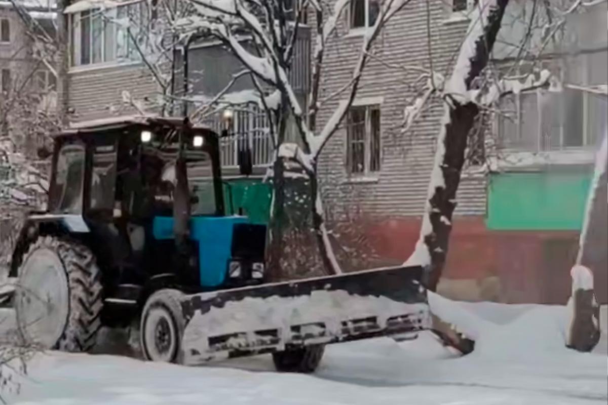 Руслан Заголовацкий: В Орехово-Зуевском городском округе к работе по очистке улиц и дворов от снега привлечено более 220 единиц техники