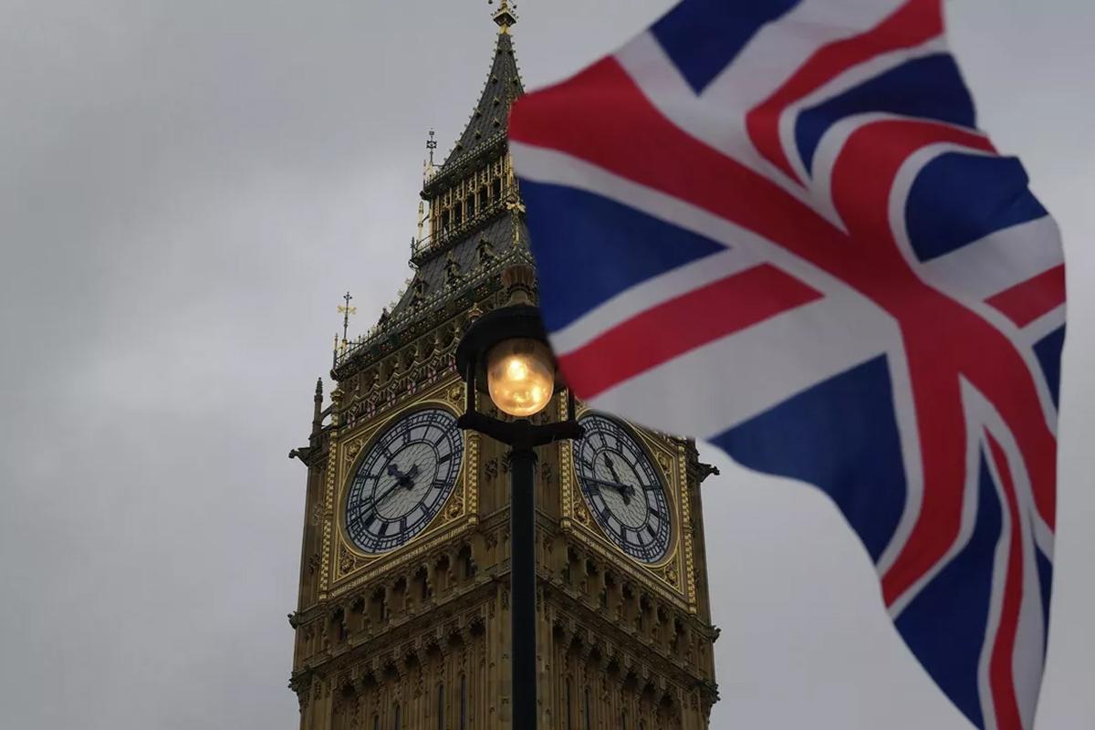 Экс-глава ВС Британии Хоутон назвал «ужасной» ситуацию с финансированием обороны