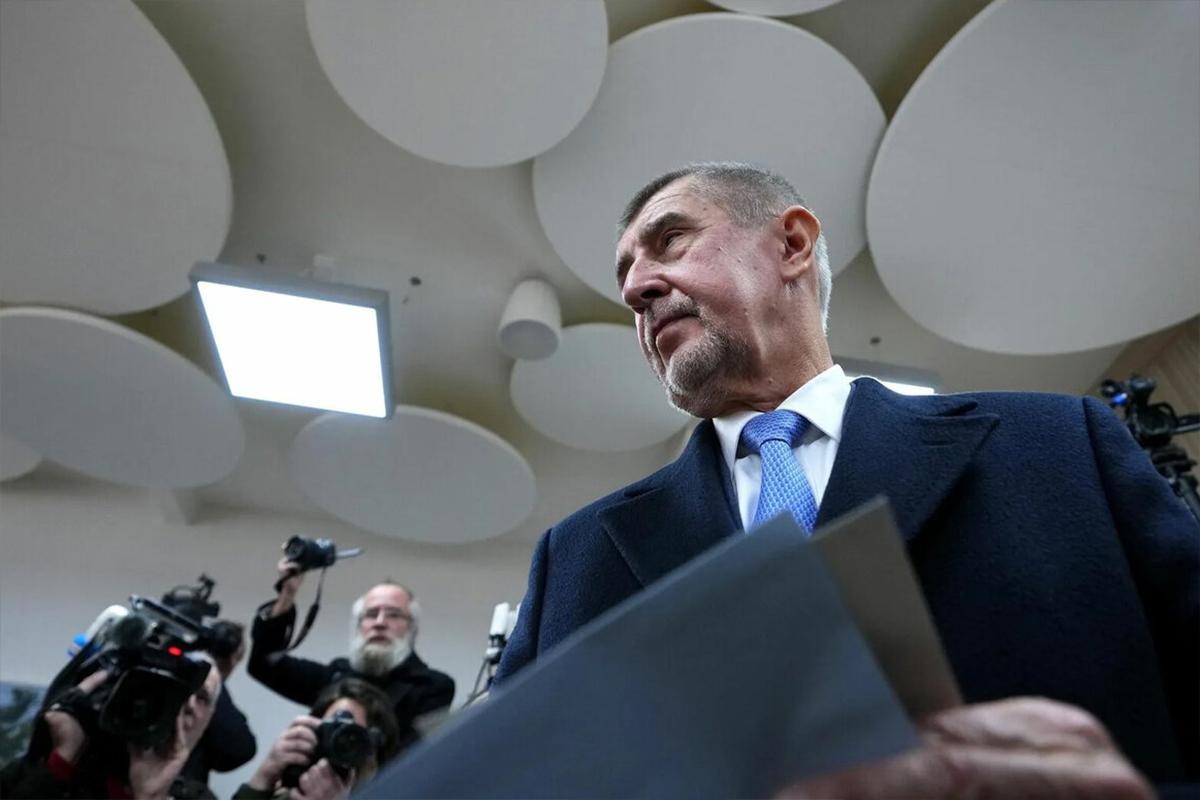 В Чехии большинство участников опроса высказались за привлечение Бабиша к суду