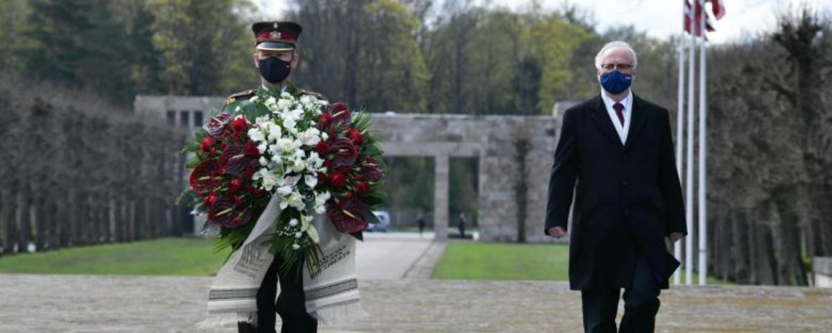 Президент Латвии назвал Вторую мировую «чужой» войной