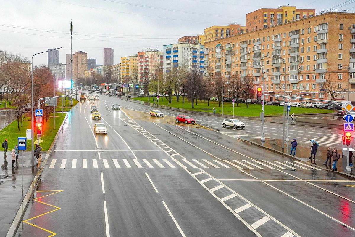 Около тысячи новых фонарей установили на Волгоградском проспекте и Марксистской улице в Москве