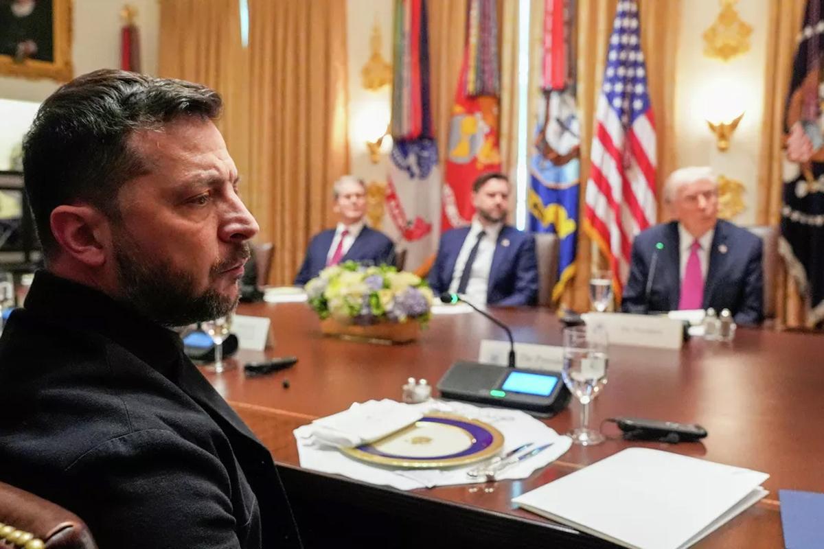 Переговоры Трампа и Зеленского прошли тяжело: CША отказали в ракетах и потребовали уступок