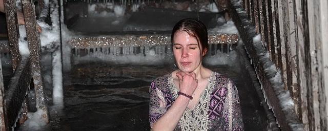 В Липецке на Крещение окунулись в ледяных купелях 1400 человек