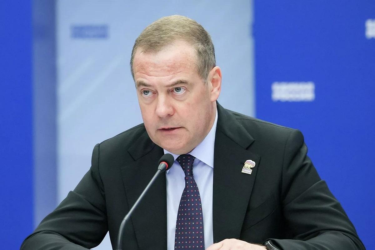 Дмитрий Медведев назвал слова финского президента о «победе» Финляндии подсказкой для Зеленского