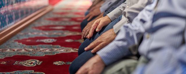 В Чечне разрешили массовые молитвы в крупных мечетях