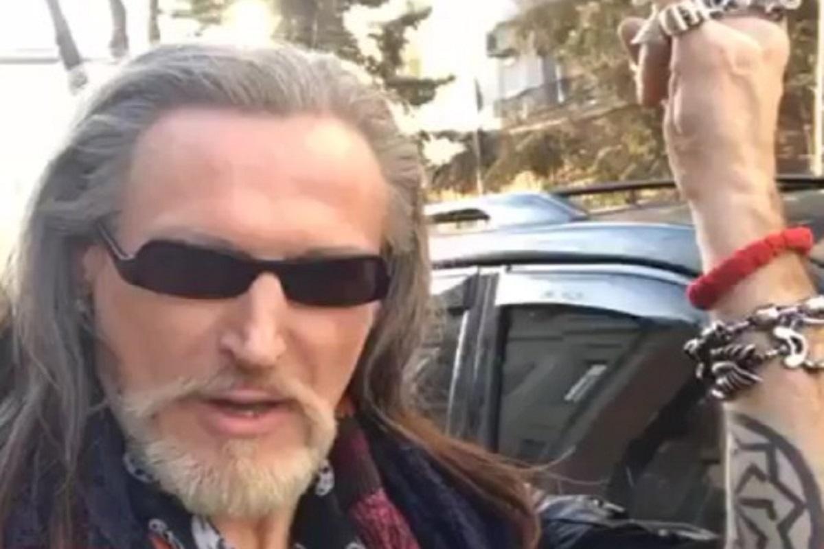 Никита Джигурда потребовал полмиллиона рублей за свои картонные фигуры
