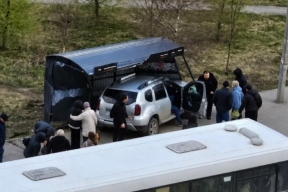 Массовое ДТП на улице Солдатова привело к травмированию пешеходов и водителя