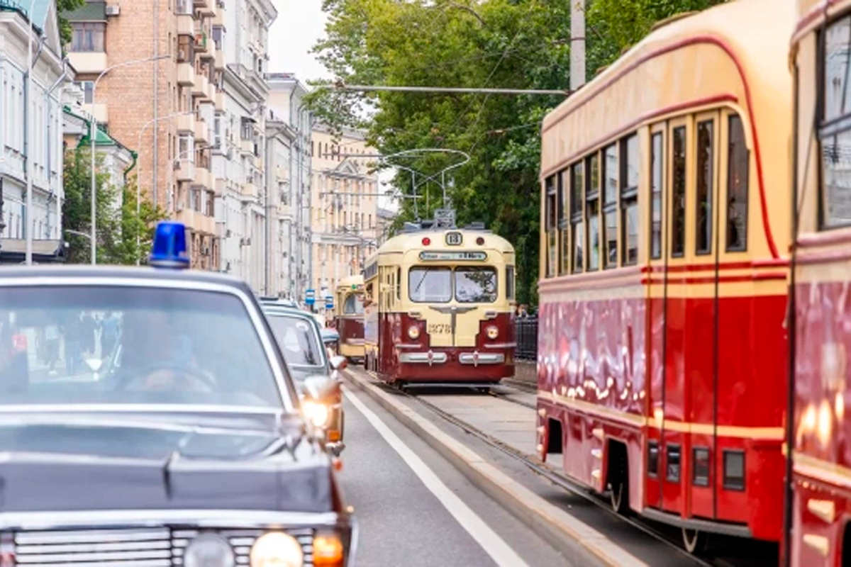 A parade of streetcars and vintage cars will be held in Moscow