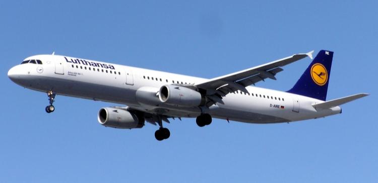 Авиакомпании Air France и Lufthansa приостановили полеты над Синаем