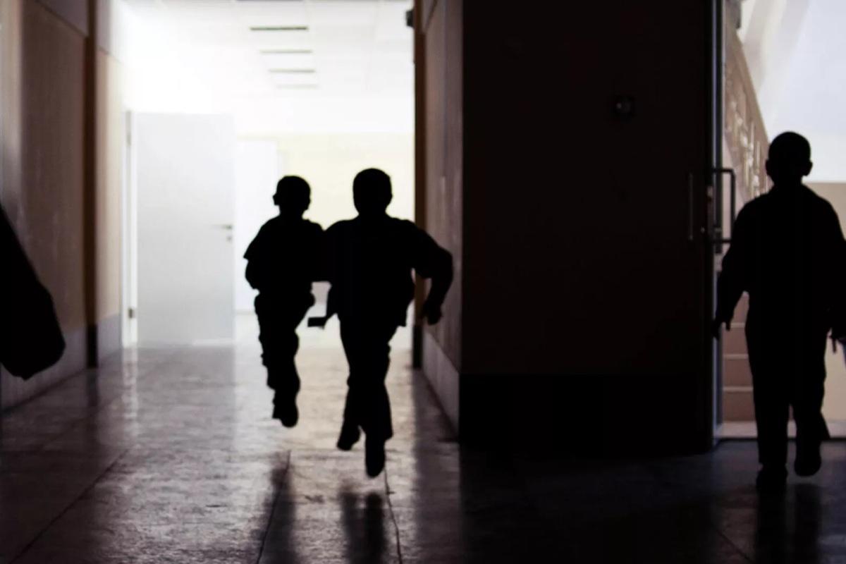 Миронов призвал ввести штрафы до 200 тысяч за оскорбление учителей в школах