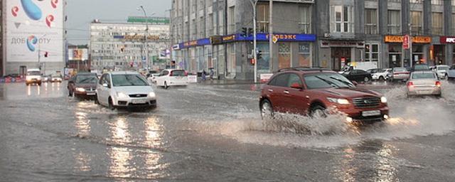Очередной ливень затопил улицы Новосибирска
