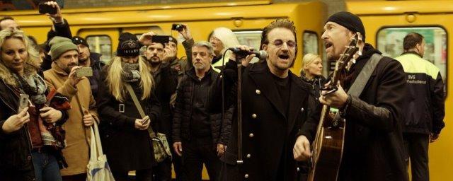 Рок-группа U2 дала концерт на линии U2 в берлинском метро