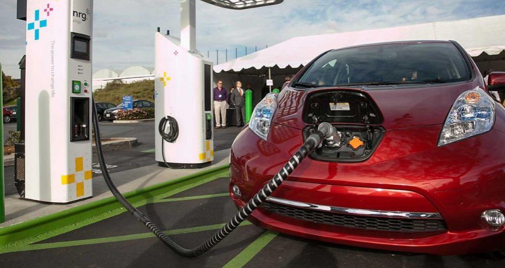 Rivian построит 3,5 тысячи устройств быстрой зарядки в США и Канаде