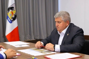 Александр Дронов поручил усилить контроль за связью и качеством услуг ЖКХ в Новгородской области