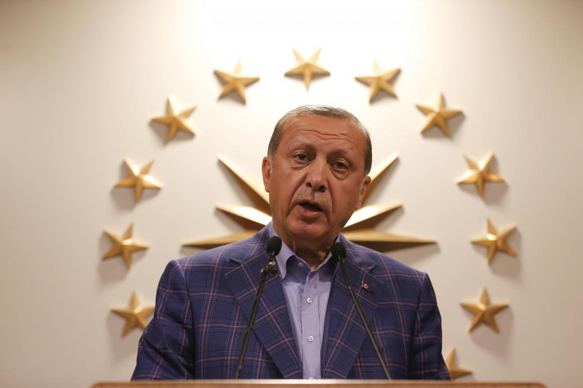 Песков призвал уважать прошедший в Турции референдум