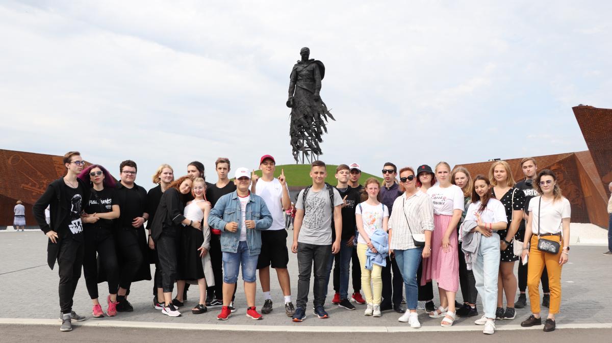 Волонтеры Красногорска побывали на экскурсии в Ржеве