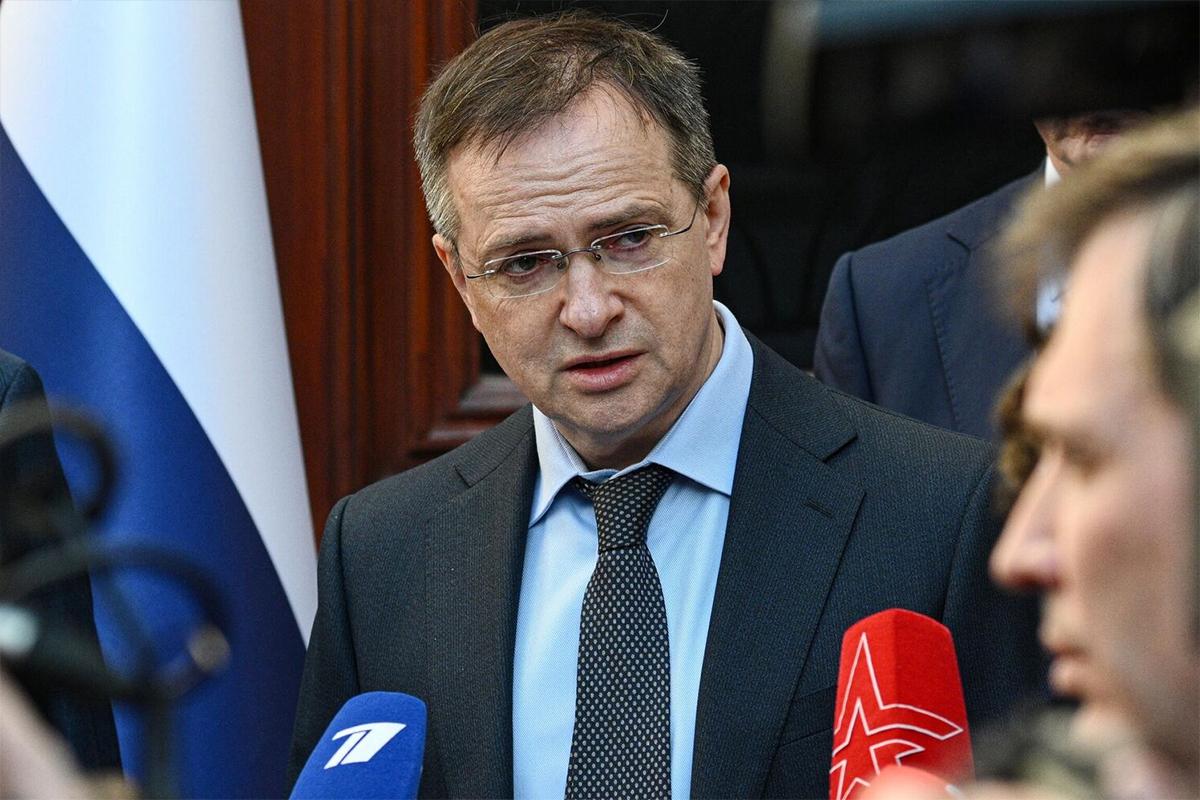 Мединский заявил о плодотворной встрече с главой МИД Турции