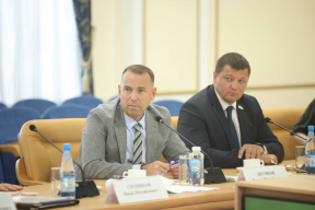 Губернатор Курганской области Вадим Шумков поручил усилить контроль за ресурсоснабжающими организациями по восстановлению дорог после коммунальных работ