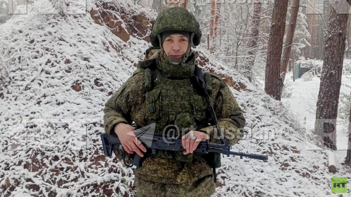 В зоне СВО солдат нёс на себе двоих раненых товарищей под обстрелами