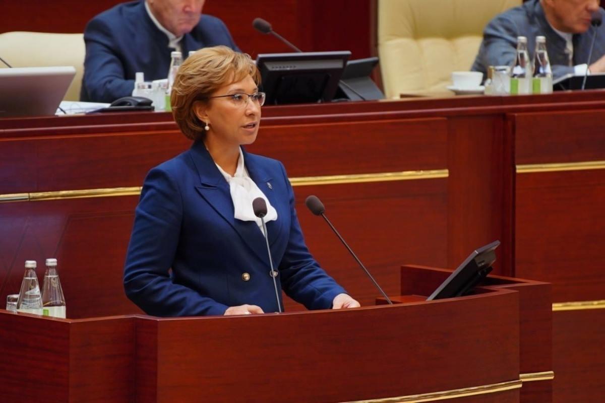 Стоимость патента для иностранных работников в Татарстане увеличили до 7,9 тысяч рублей