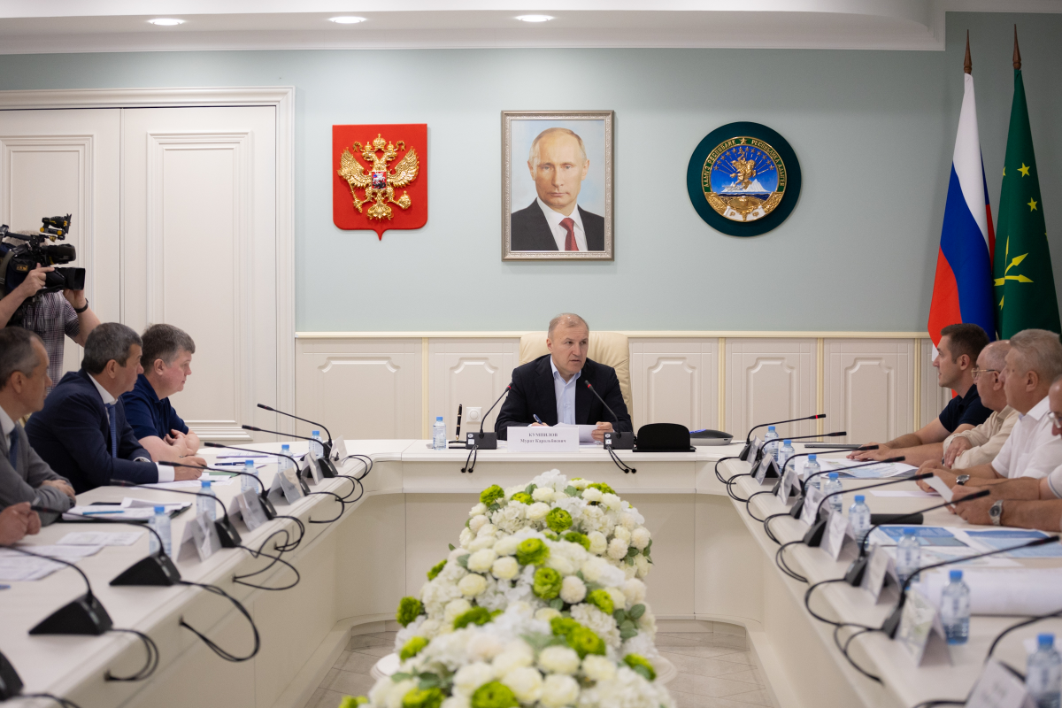 Глава Адыгеи Мурат Кумпилов утвердил план расчистки Краснодарского водохранилища до 2030 года