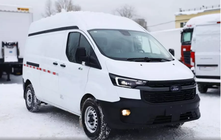 New vans from Ford started to be delivered in Russia