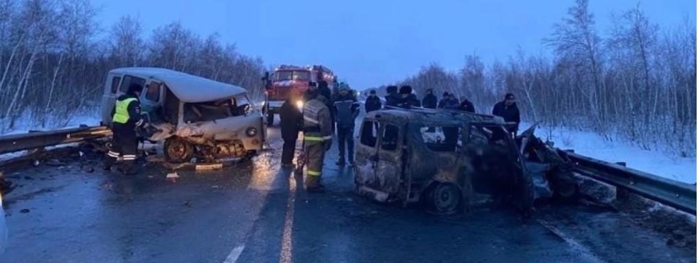 Один человек погиб и четверо пострадали при столкновении Ларгуса и УАЗа в Самарской области