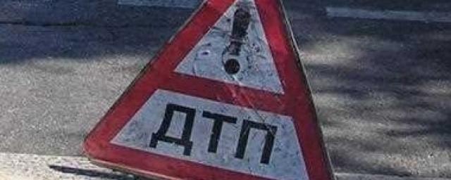 Массовое ДТП в Астрахани с тремя иномарками произошло из-за несоблюдения дистанции