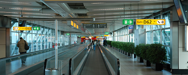 Мишустин снял запрет на многократный выезд за рубеж для ряда россиян