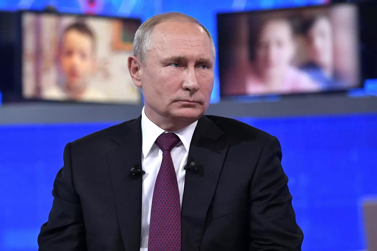 Путин может провести прямую линию в декабре