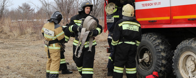 На Сахалине МЧС провело учения, посвященные тушению лесных пожаров