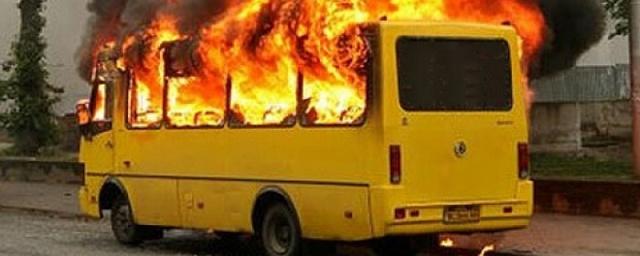 В Ивановской области сгорел пассажирский автобус