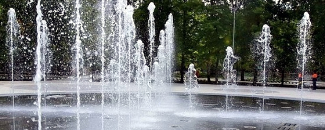 В Центральном парке Новосибирска отключили светомузыкальный фонтан