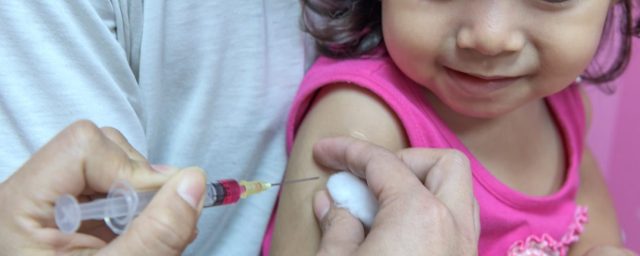 Минздрав огласил перечень смертельно опасных прививок