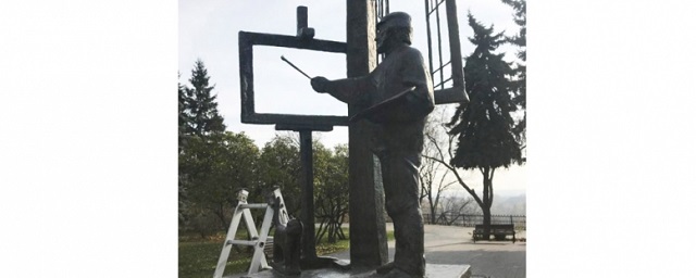 В Липецке восстановили памятник Виктору Сорокину