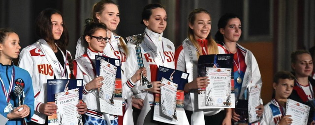 Арина Масягина из Егорьевска выиграла серебро первенства России по вольтижировке