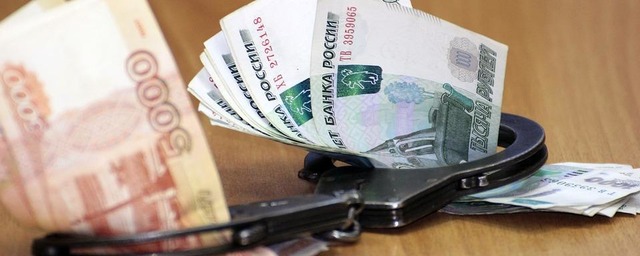 В Новосибирске начальника участковых подозревают в получении взятки